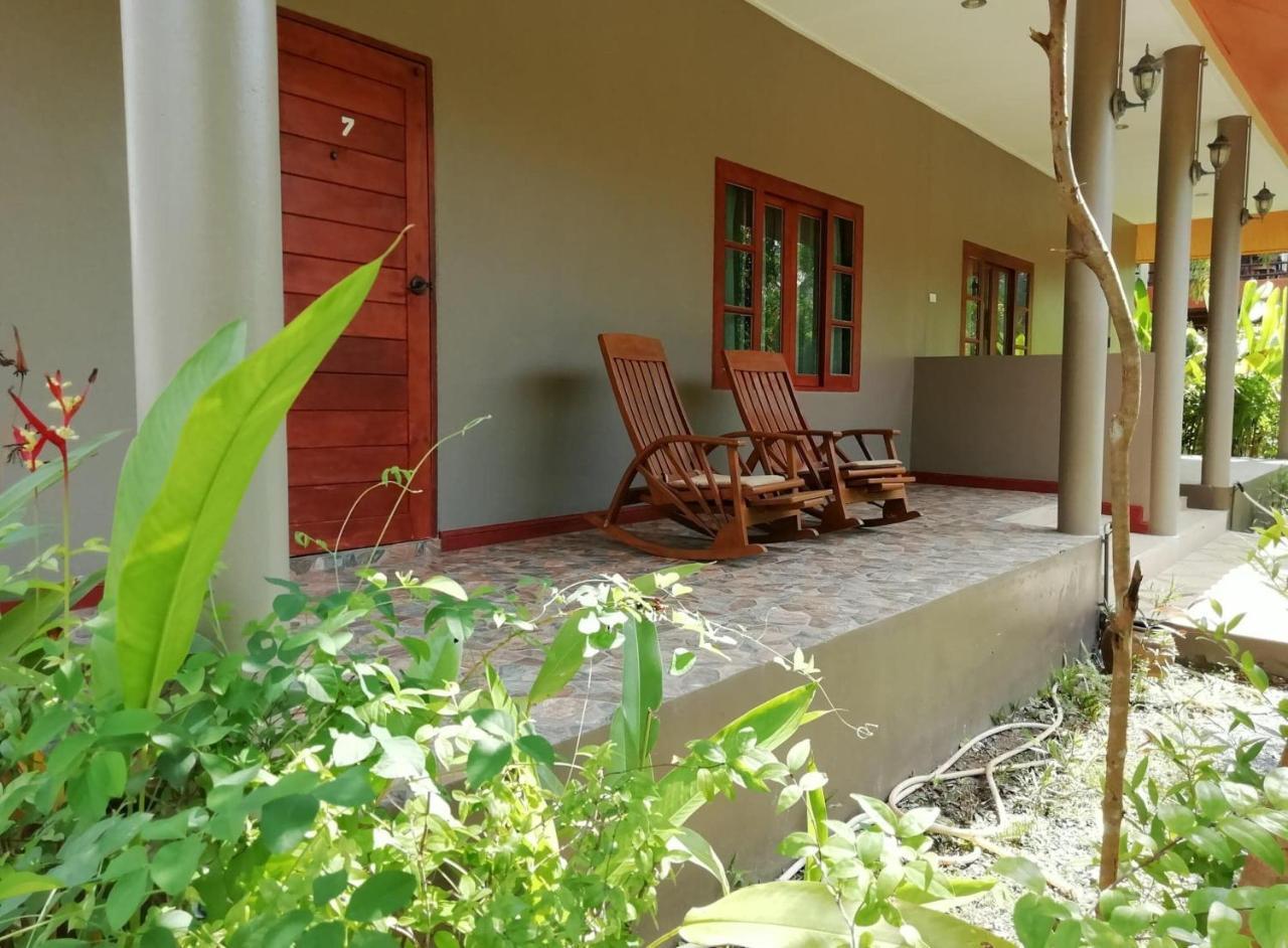 Lanta Wanida Resort Ко-Ланта Екстер'єр фото